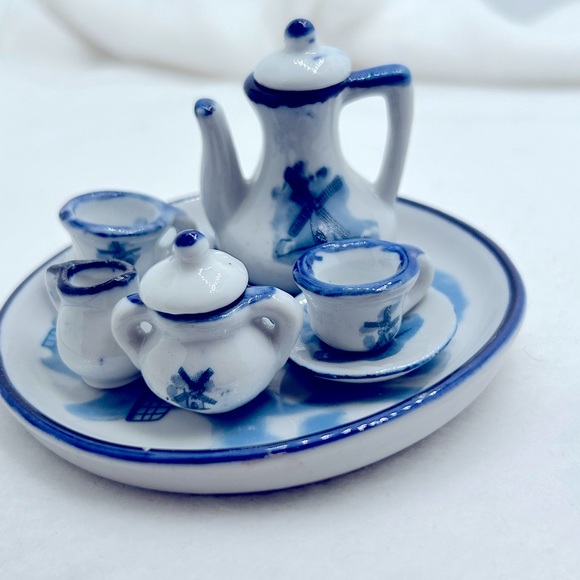Vintage 90s Miniature Delft Style Tea set Tea for 2 Blue/white porcelain - Picture 2 of 7
